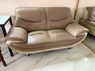 Love seat / sofa