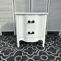Side Table / Nightstand 