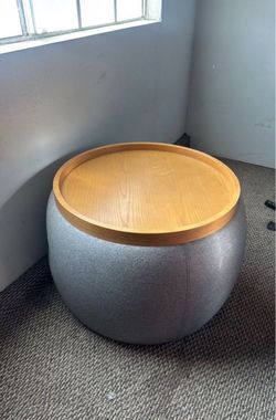 Round Ottoman with Wood Tray Top