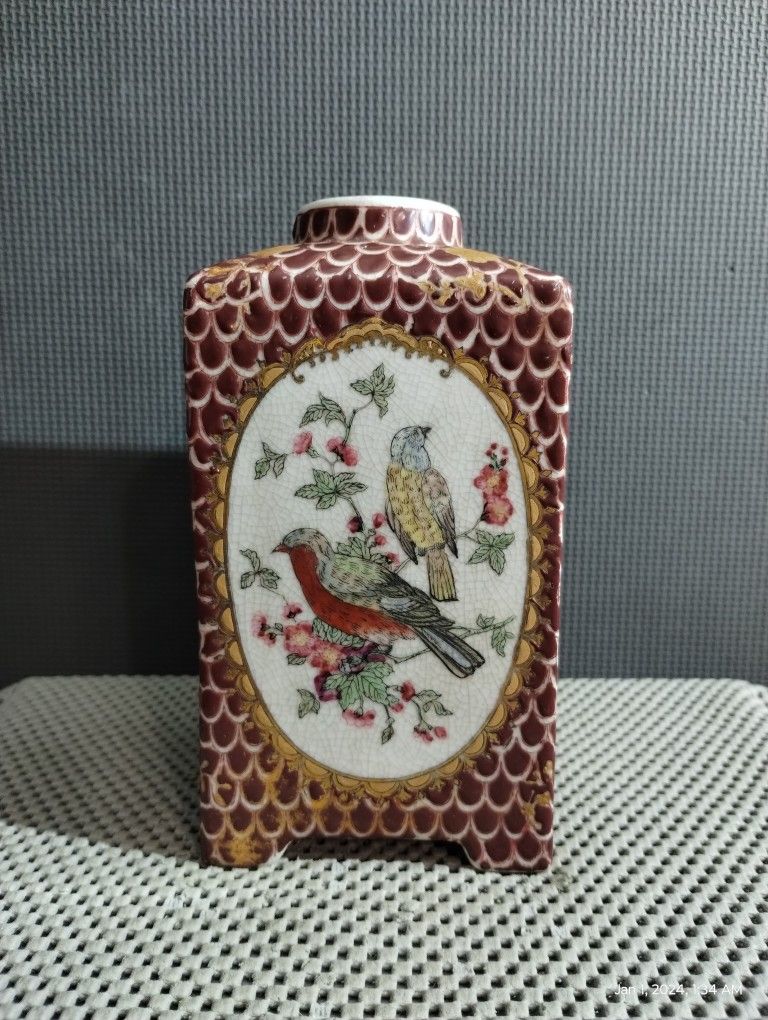 Vintage Chinese Hand Painted Porcelain Vase