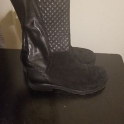 Pre Owned Taryn Rose Leather Boots Size 6