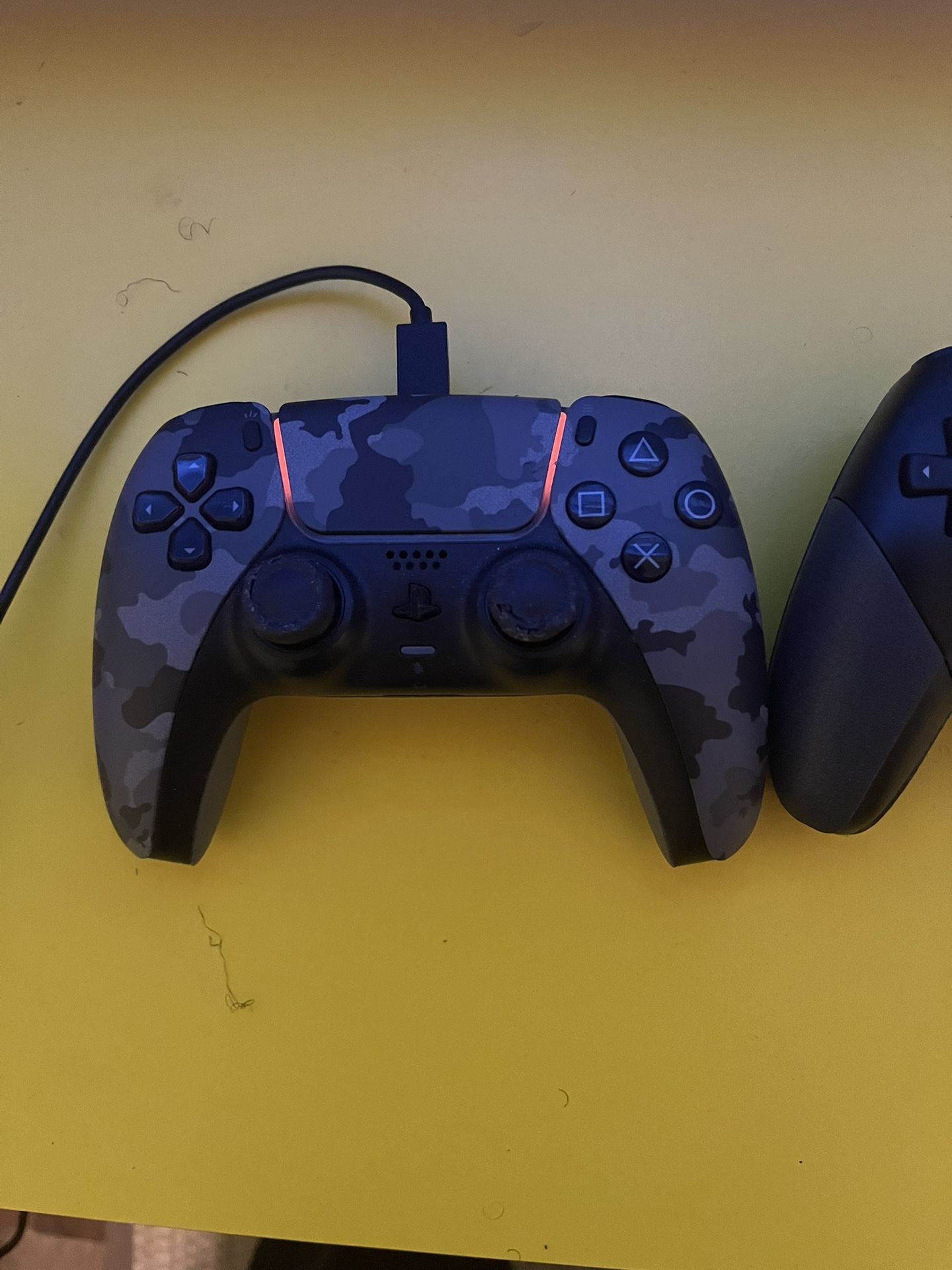 PS5/PS4 Controller