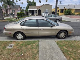 1999 Ford Taurus