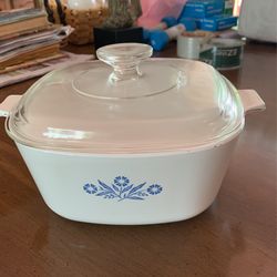 Vintage Corning ware Cornflower Blue 2.5 Quart Casserole 
