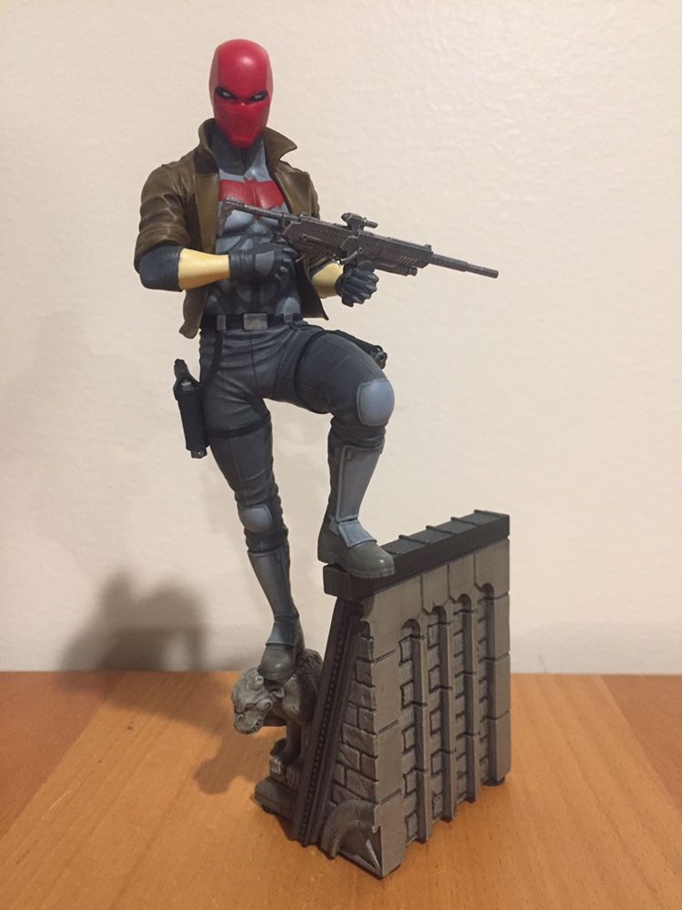 DC Collectibles Bat-Family Red Hood Statue