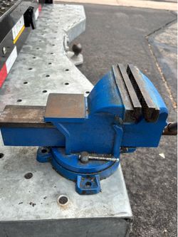 Wilton 6-in Cast iron General Purpose Bench Vise