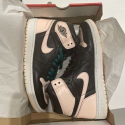 Jordan 1s Pink Size 10.5 
