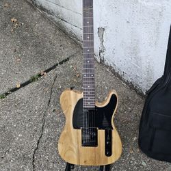 Electric Guitar With Bag And Accessories. A15