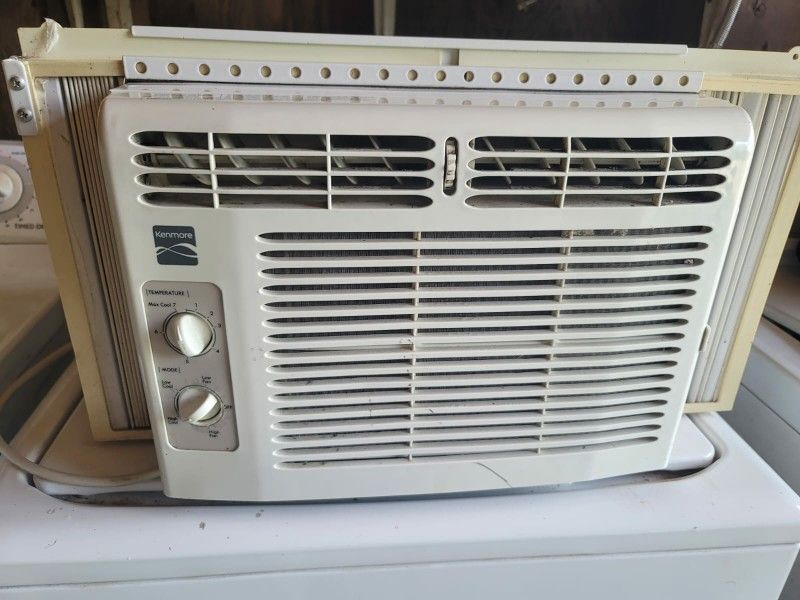 AIR CONDITIONER