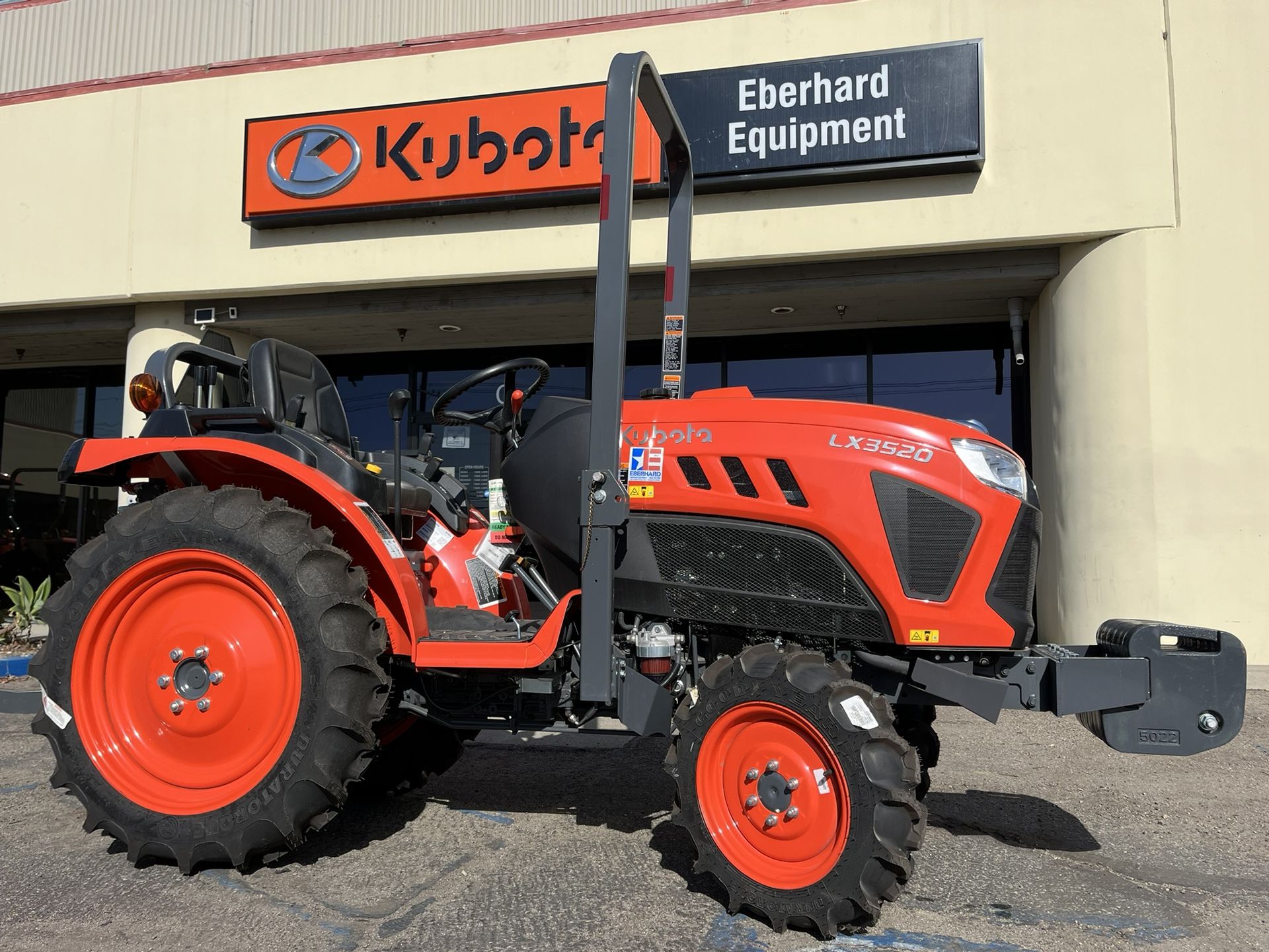 BRAND NEW KUBOTA LX3520DTN