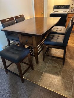 Mint Raymour & Flanigan Danfield 7-Piece Counter-Height Dining Set – $795 OBO