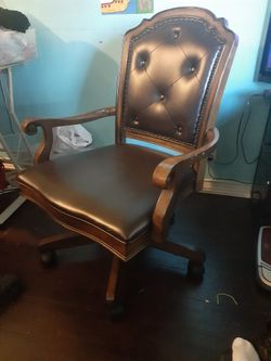 Wide Rolling Chair