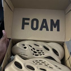 yeezy foam runners 
