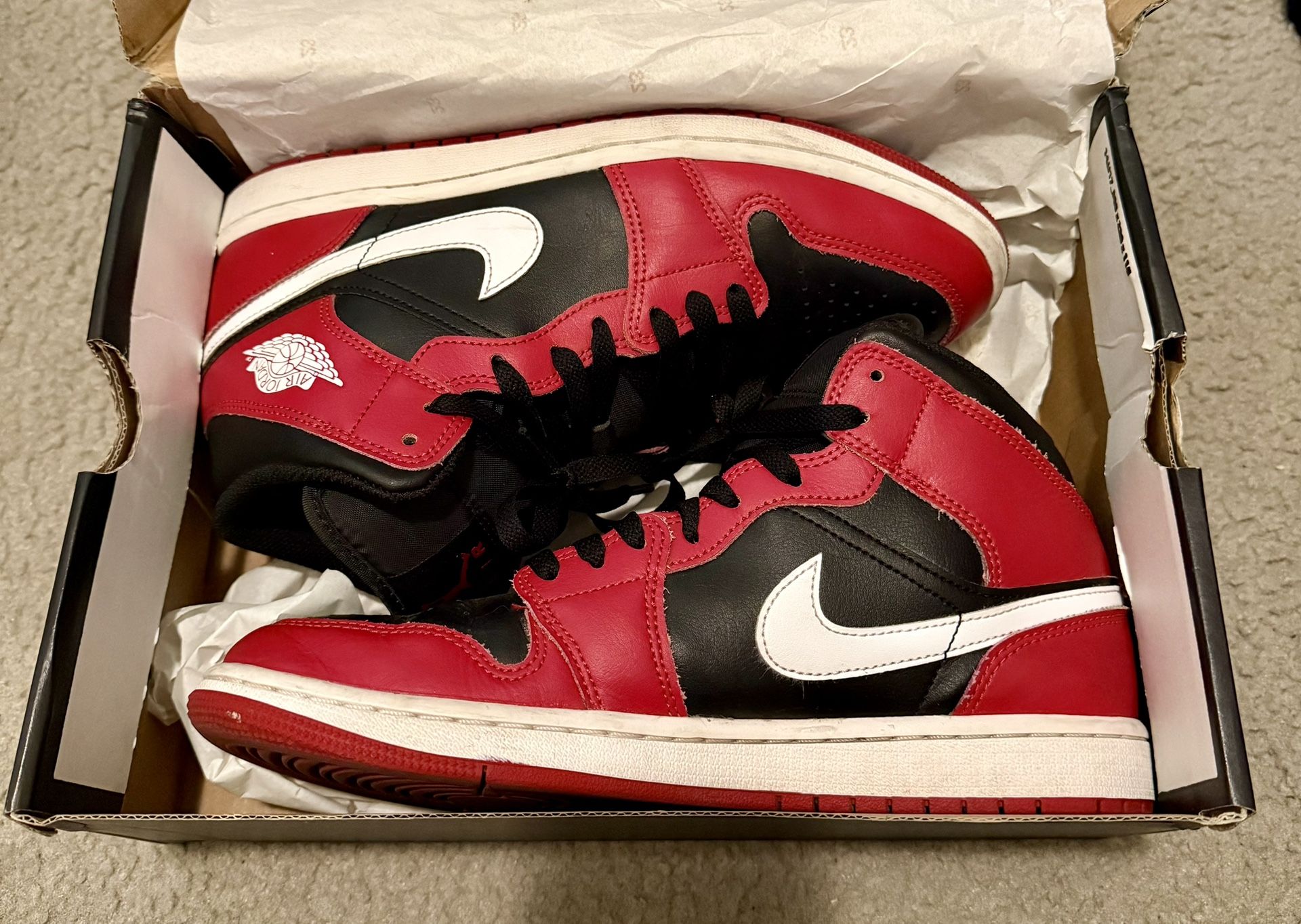 Men’s Nike Air Jordan 1 Mid Size 8