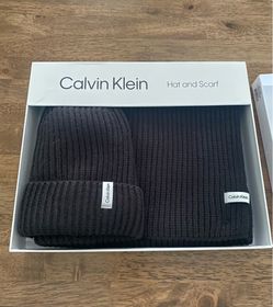 Calvin Klein Beanie & Scarf