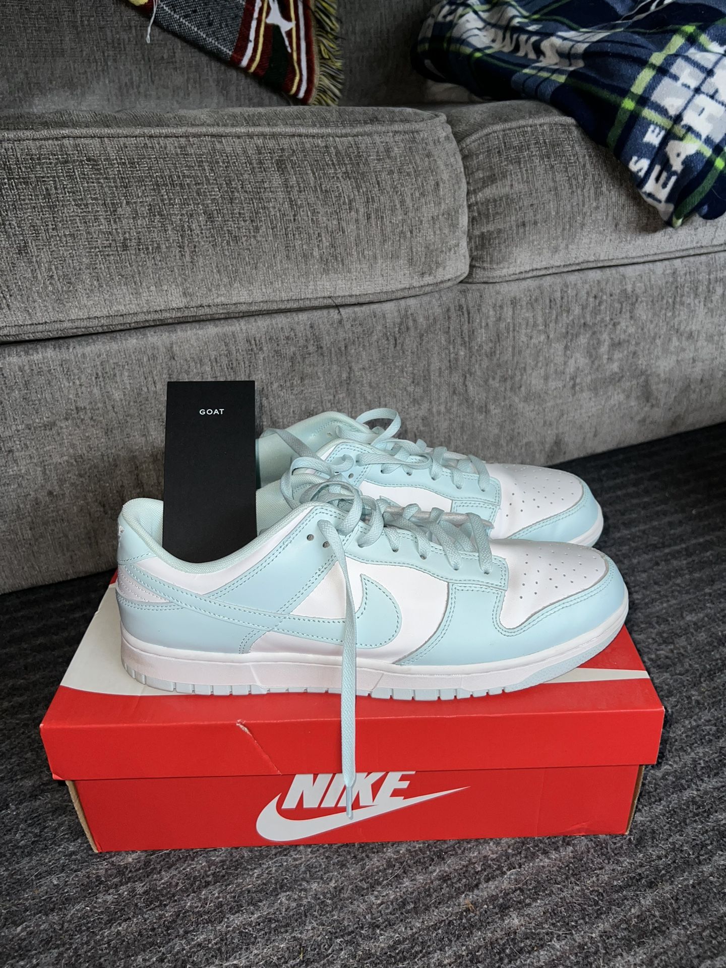 Men’s Nike Dunks Size 13”s.