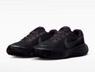 Nike Revolution 8 Size 11