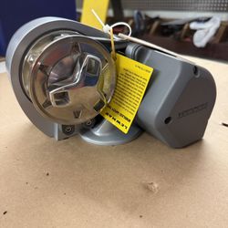 Lewmar Windlass 