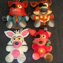 Five Nights At Freddy plushies 