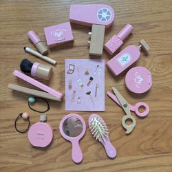 Amazon Wooden Makeup Beauty Pretend Salon Play Set 