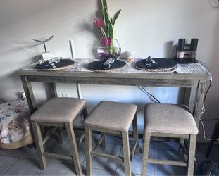Rustic Bar Table with 3 Stools