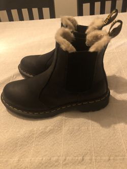 Dr Martens Fur Lined Chelsea Boots Size 9