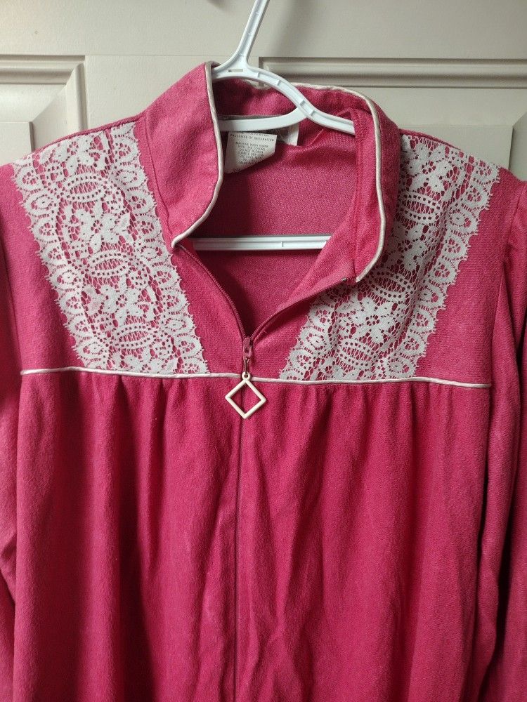 Vintage Barbie pink partial zip night gown. Sleeping gown. Robe. Size small