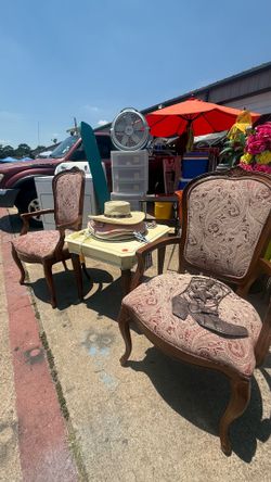 2 elegant chairs 2x$30