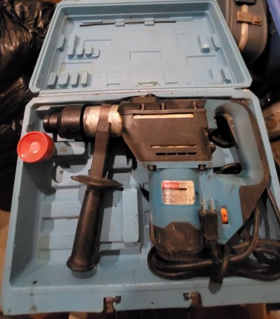 MAKITA MASONARY& CONCRETE ROTARY HAMMER DRILL