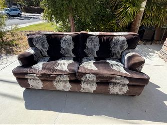 Free Sofa. Must pick up in Palo Alto.