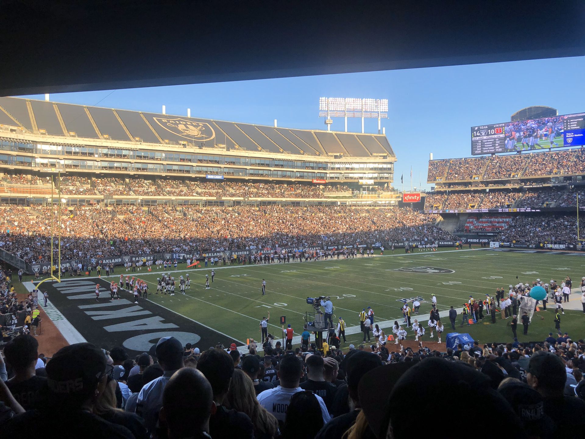 Raiders vs Jags section 123 row 33 seats 9,10,11