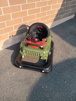 Jeep classic wrangler 3 in1 grow with me walker has sounds used 1 time works great