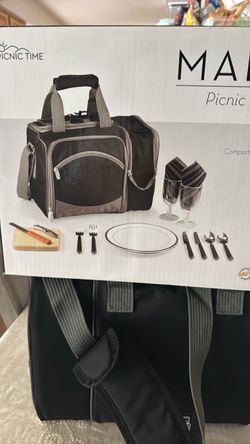 Picnic Time Insulated Picnic Bag Set