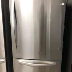 Refrigerator Bottom Freezer 