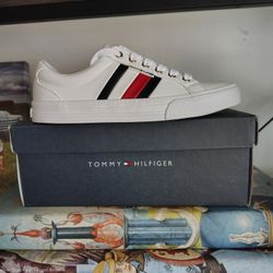 Tommy Hilfiger Shoes 
