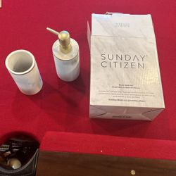  Soap Dispenser And Toothbrush Holder Bath Set Brand New