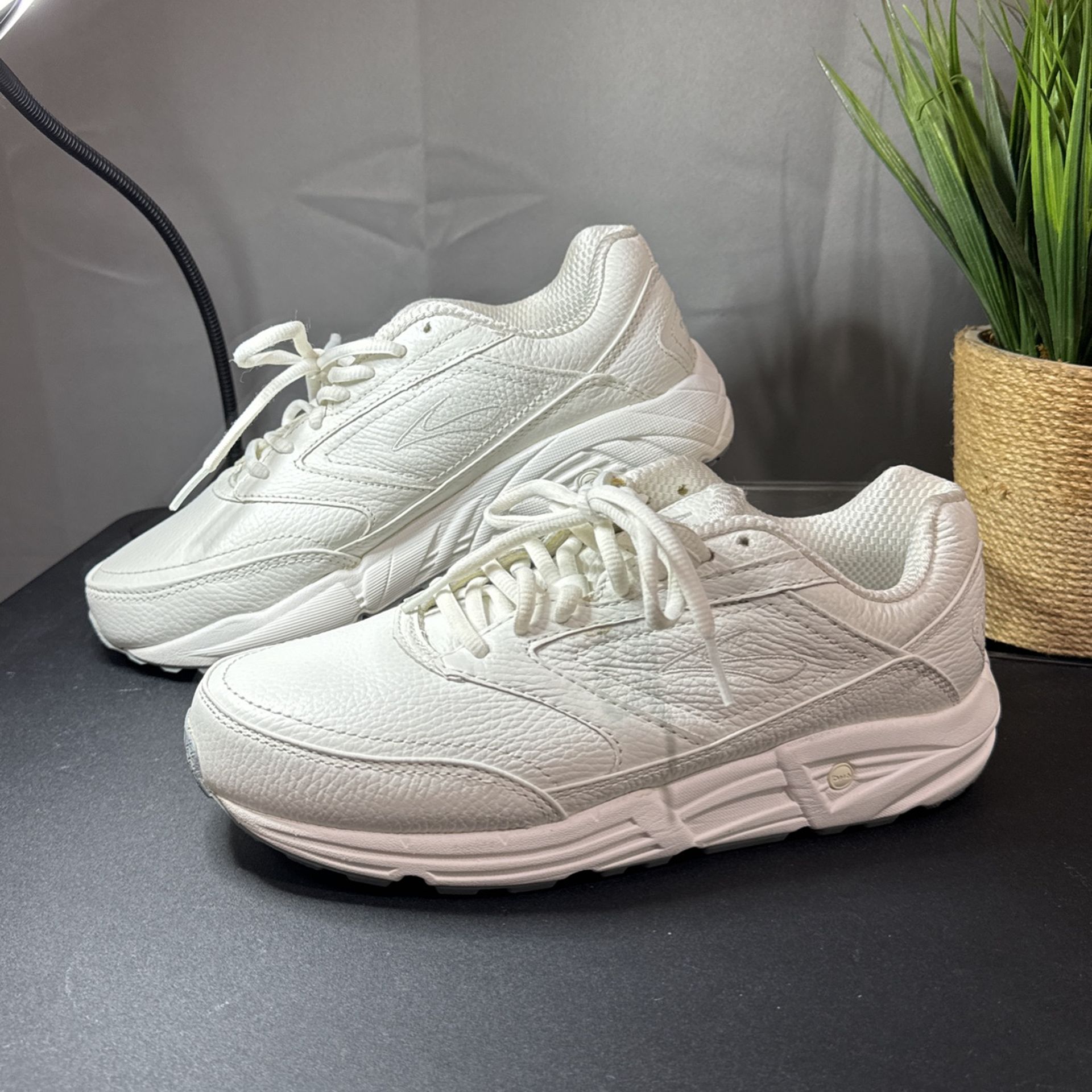 Brooks Addiction Walkers Unisex Leather Sneakers