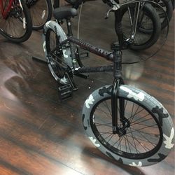 2021 Kink Whip 20” BMX Bike W/ Camo Tires!!