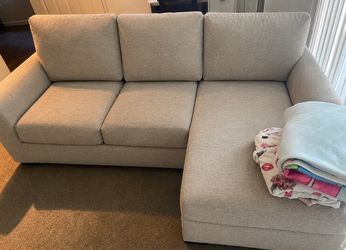 Light Gray Sectional Sofa with Chaise