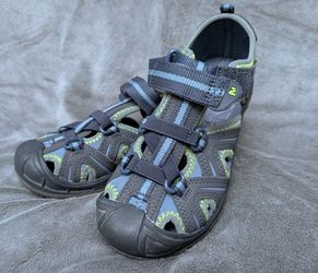 Merrell water sandals, NEW, size 1W