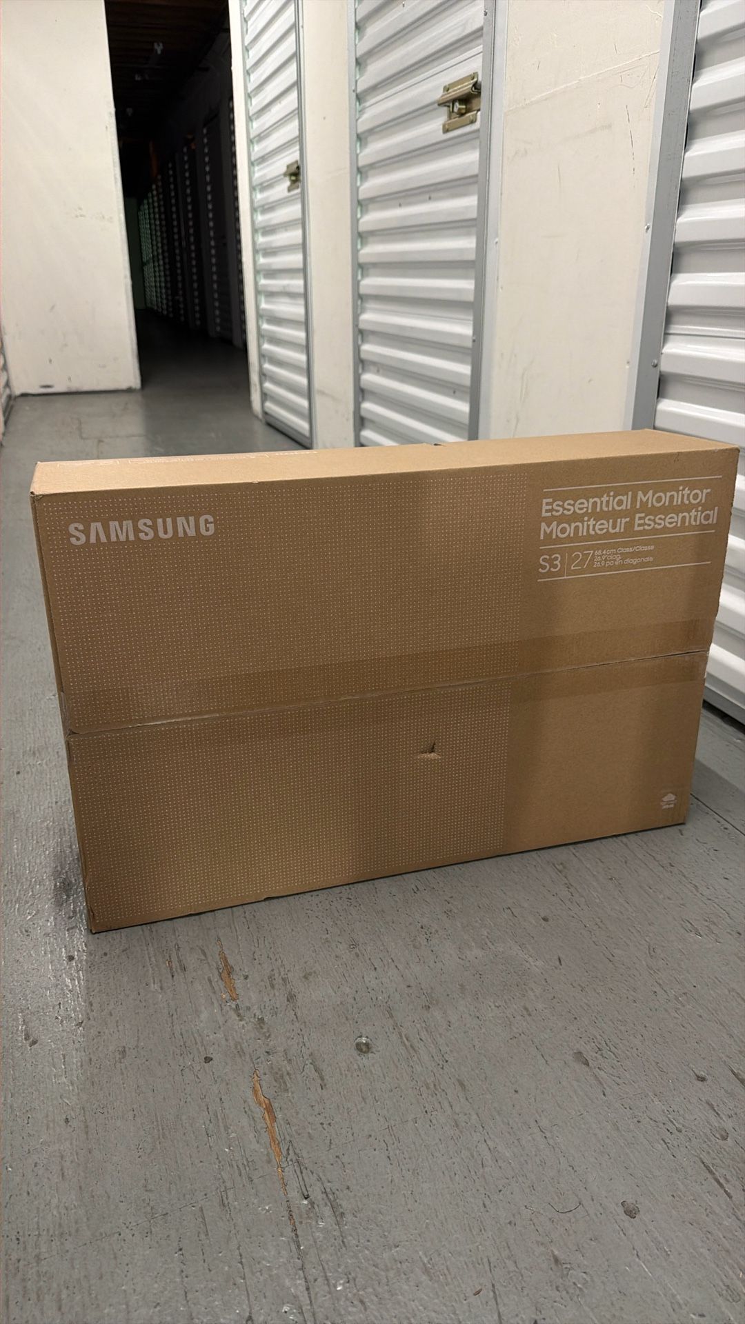 Samsung Essential Monitor 27 Inch100hz