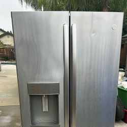 A Ge Refrigerator Good Condition