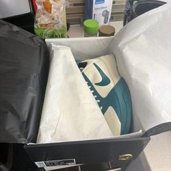 Kove 5 Caitlyn Clark Coconut Milk size 11
