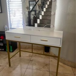 Makeup Vanity 