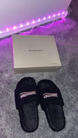Balenciaga fuzzy slides