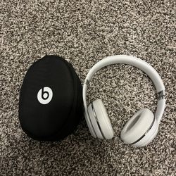 Beats Solo 3 - White And Silver
