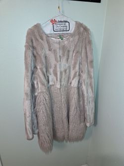 Beautiful Donna Slayer 2XL Faux Fur Coat In Excellent New Condition (Is Cleaned And Refreshed)