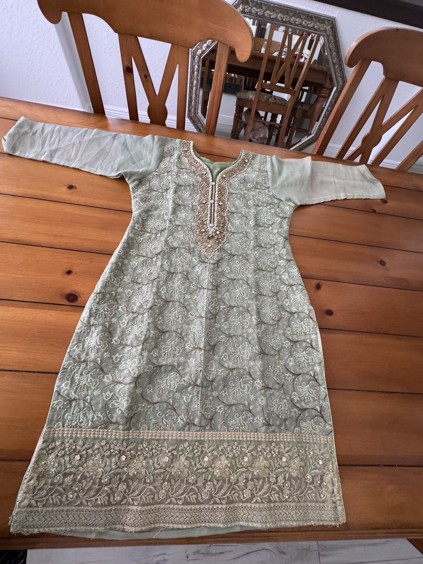 Women’s embroidered Kurta