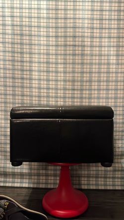 Storage ottoman