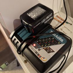Makita Fast Charger and 18v 4.0AH Battery 